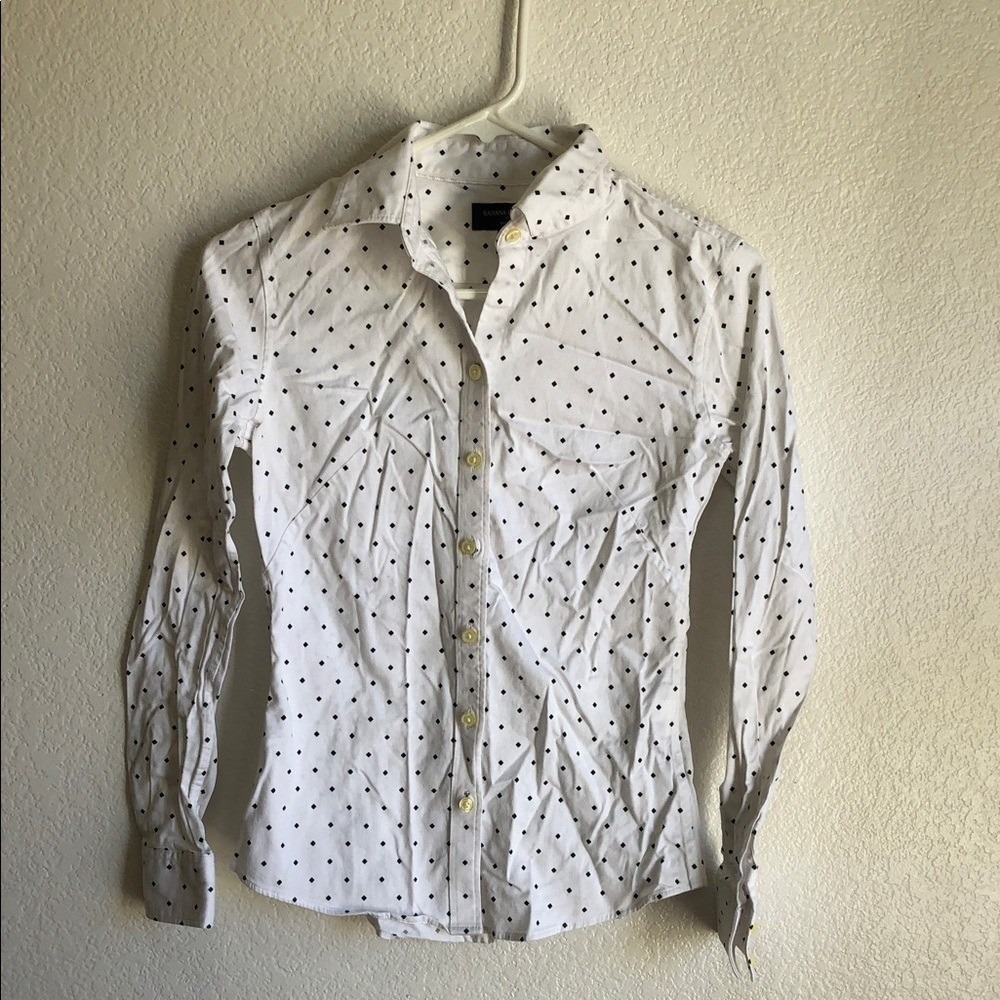 Banana Republic Non-Iron White Black Diamond Polka Dot Button Down Shirt sz 0